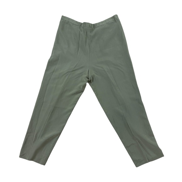 Woman’s Patrick Collection green 100% SILK lightweight pants size 10P - Picture 3 of 3